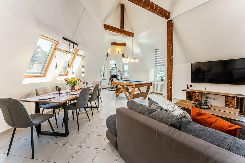 Loft Mit Billard-Tisch Und Ps4 Lejlighed Wuppertal Eksteriør billede