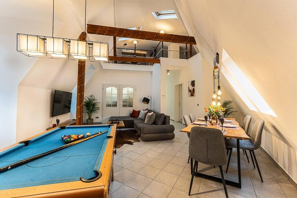 Loft Mit Billard-Tisch Und Ps4 Lejlighed Wuppertal Eksteriør billede