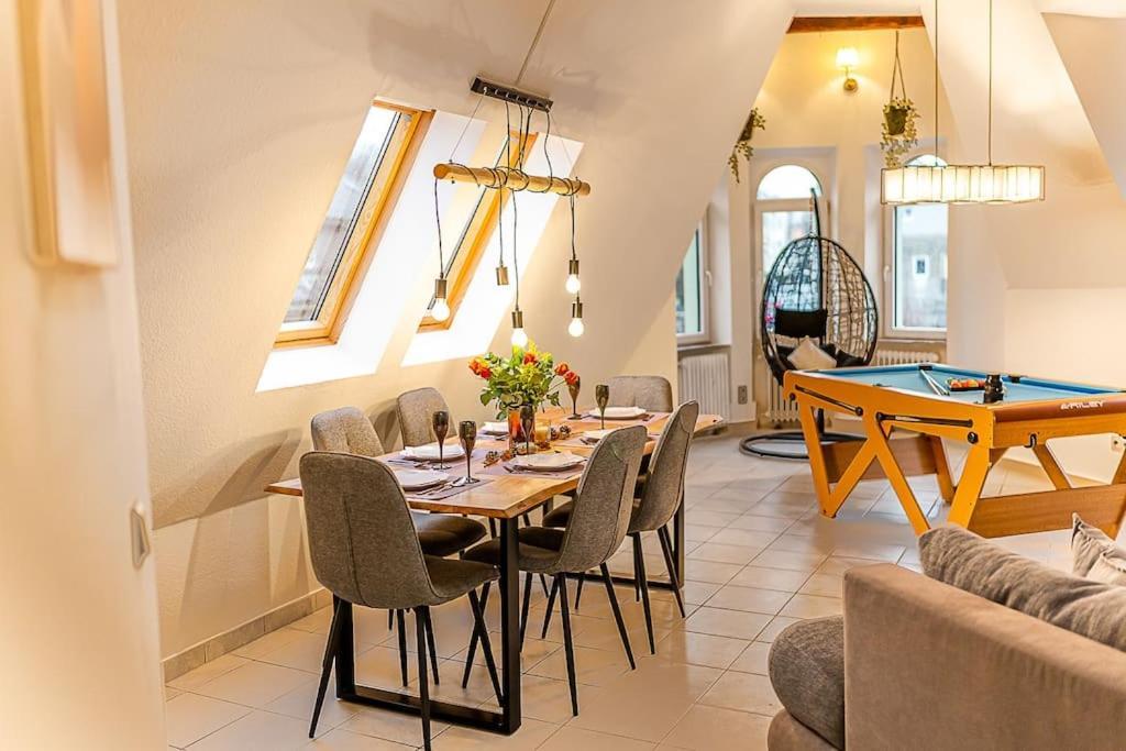 Loft Mit Billard-Tisch Und Ps4 Lejlighed Wuppertal Eksteriør billede